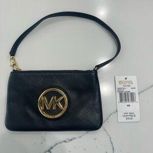 Michael Kors Black Pebble Leather Wristlet 🖤🖤